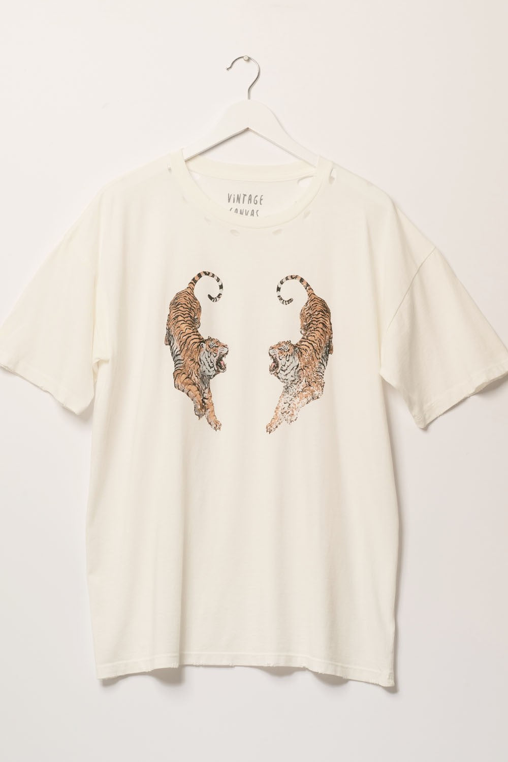 the tiger love graphic tee